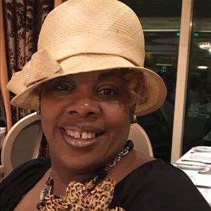 Meet your Posher, Vanessa